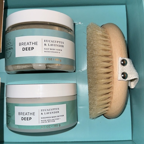 NIB 3 PIECE REFRESH & REVITALIZE BATH & BODY WORKS AROMA EUCALYPTUS AND LAVENDER - Picture 1 of 6